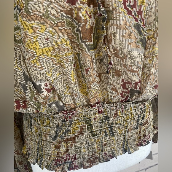 Elan Boho Smocked Long Sleeved Top size Medium - Picture 3 of 11